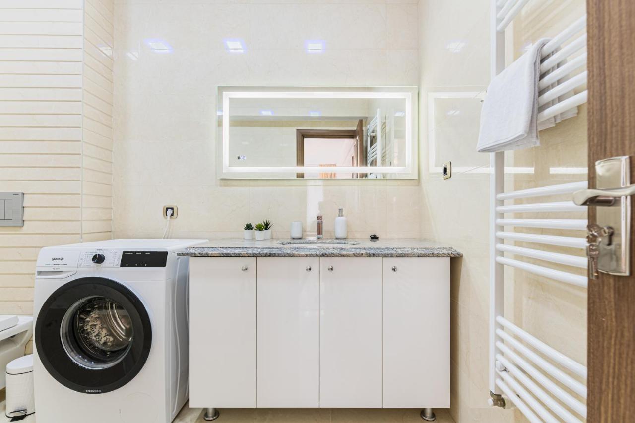 Isaran 2D4E Apartment Брашов Екстериор снимка