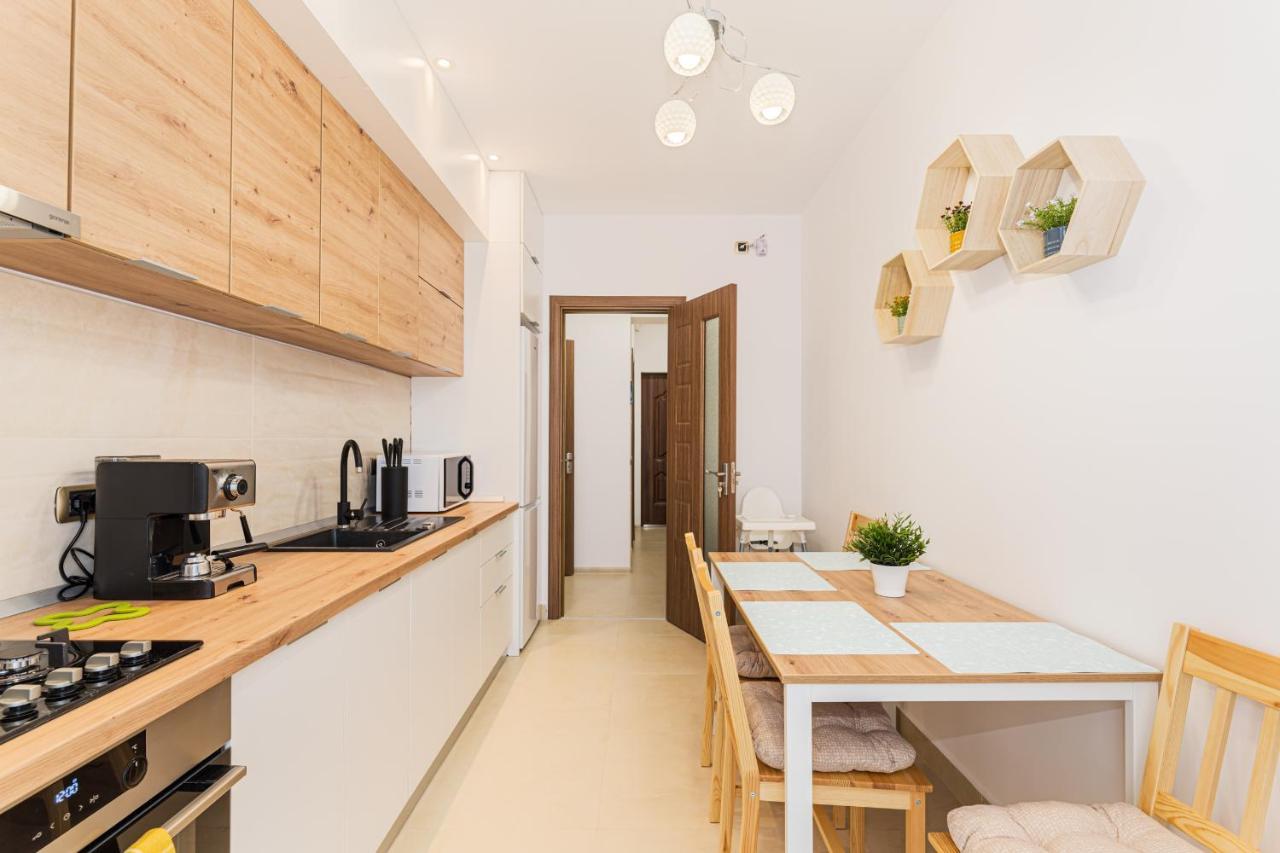 Isaran 2D4E Apartment Брашов Екстериор снимка