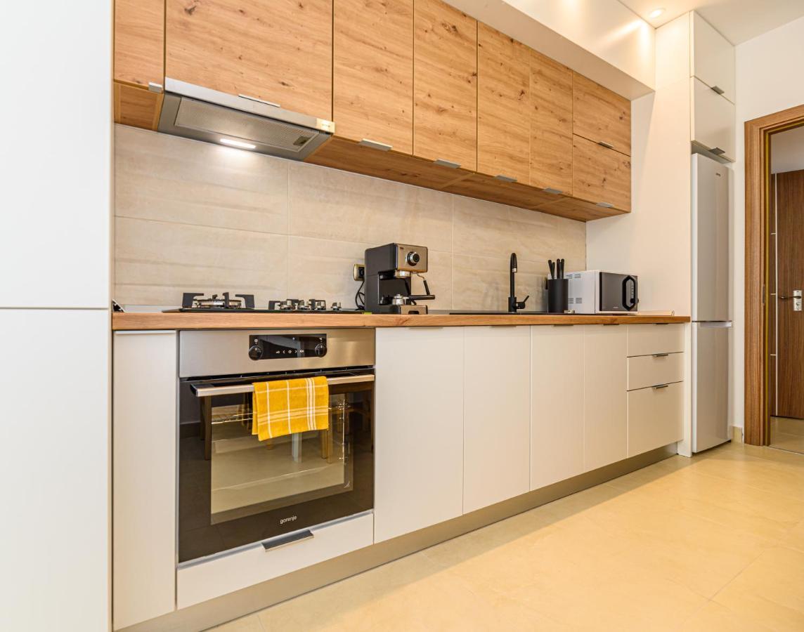 Isaran 2D4E Apartment Брашов Екстериор снимка