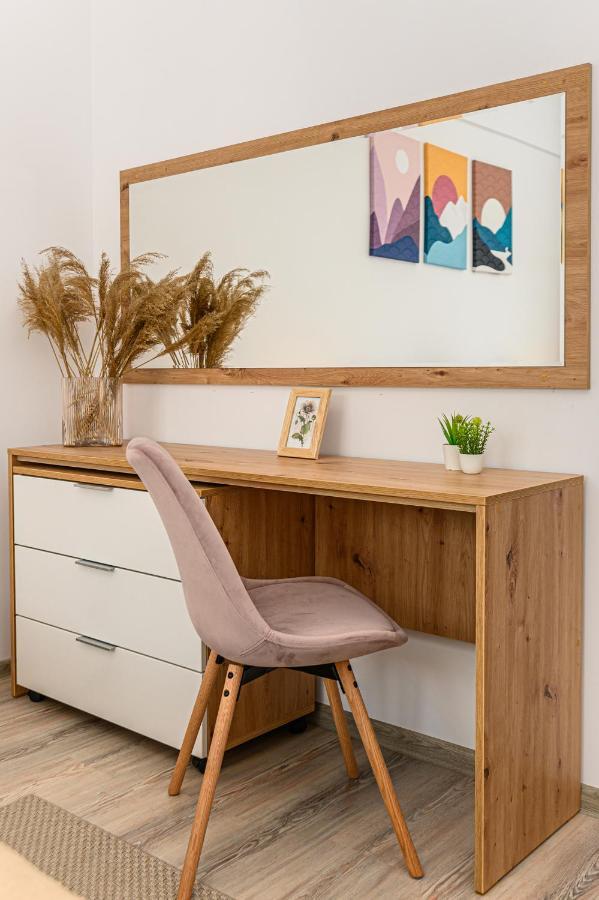 Isaran 2D4E Apartment Брашов Екстериор снимка