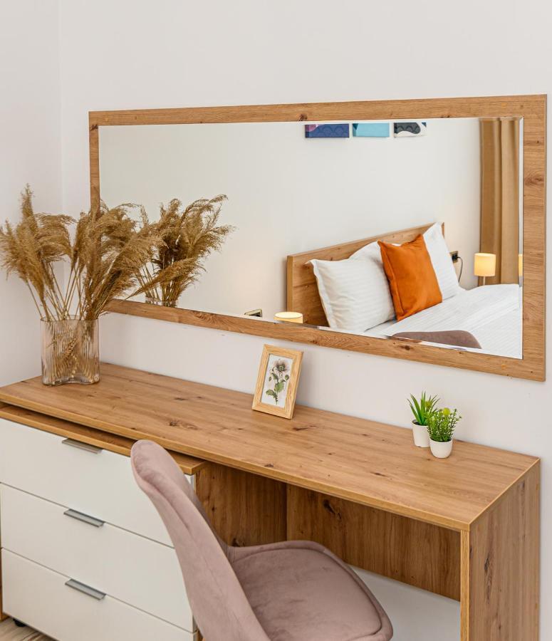 Isaran 2D4E Apartment Брашов Екстериор снимка