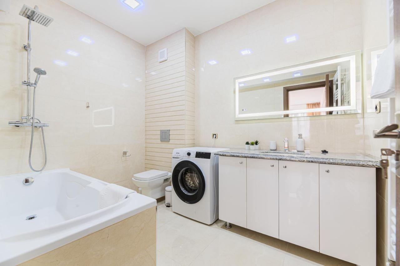 Isaran 2D4E Apartment Брашов Екстериор снимка